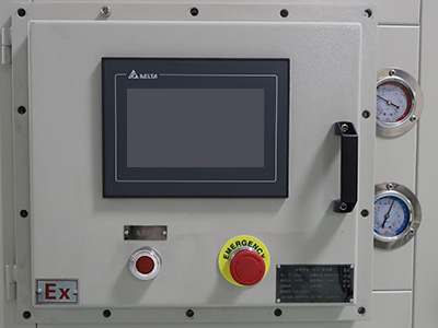 Охладитель водонагревателя на 50 л для лаборатории деталь - Взрывозащищенная система управления и сенсорный ЖК-экран (опция 2).