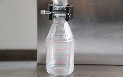 Небольшая лабораторная распылительная сушилка detail - Сборные бутылки из материала с высоким содержанием боросиликатного стекла.